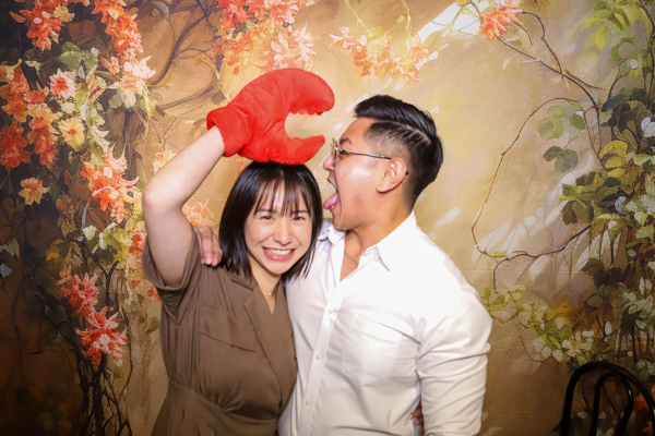 Evening wedding photobooth session